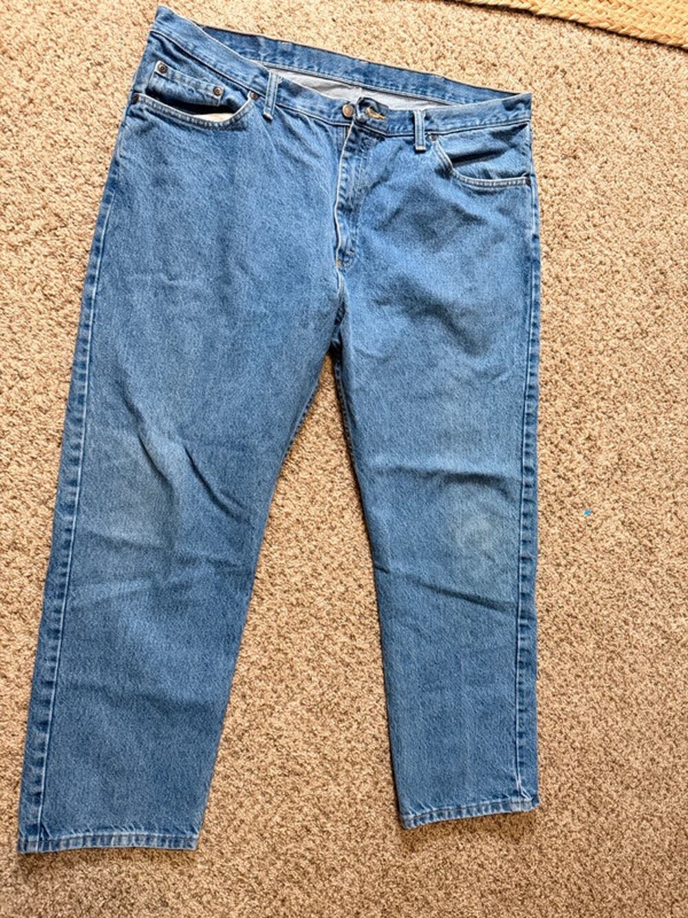 Wrangler men’s denim jeans 40 x 28 3419
